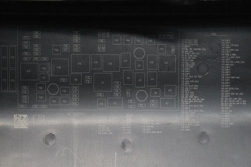 2015-2022 CHEVROLET COLORADO CREW CAB FRONT COMPARTMENT FUSE RELAY BOX COVER OEM - Picture 4 of 5
