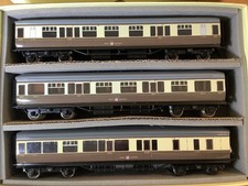 Ace Trains C/12 O Gauge Set of 3 GWR Hawksworth Bogie Coaches Set A