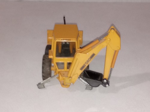 Ertl 1:32 Scale Ford 555 Backhoe Loader MADE IN JAPAN - Picture 6 of 15