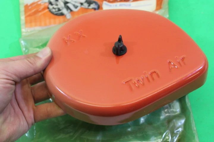 Cubierta de caja de aire doble - KAWI KX 125 1992 - 1993; KAWI KX 250 1992 - 1993 Foto 3 de 4