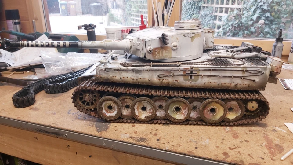 Heng long 1/16  RC German Tiger 1 early Tank custom paint Pro Version  - Image 4 of 4