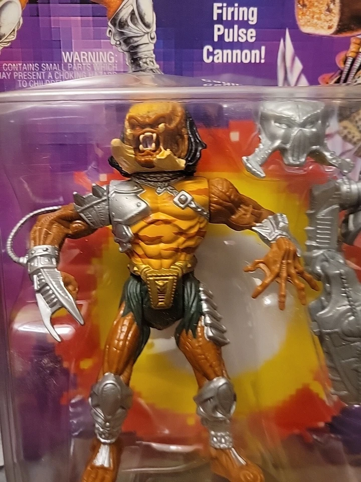 Figuras de acción Kenner Predator 1994 colmillo agrietado acosador cola con púas Foto 3 de 4