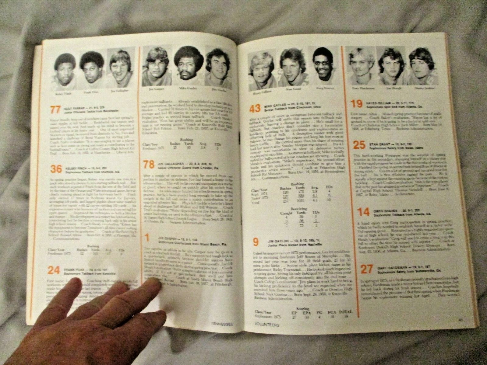 1976 TENNESSEE FOOTBALL MEDIA GUIDE Yearbook BILL BATTLE Program STANLEY eBay