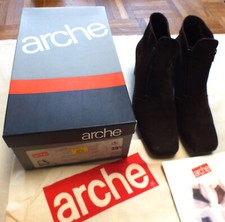 Arche Victoire Women's Ankle Suede Shoes Booties Sz. 39 1/2 US 8.5 in Box