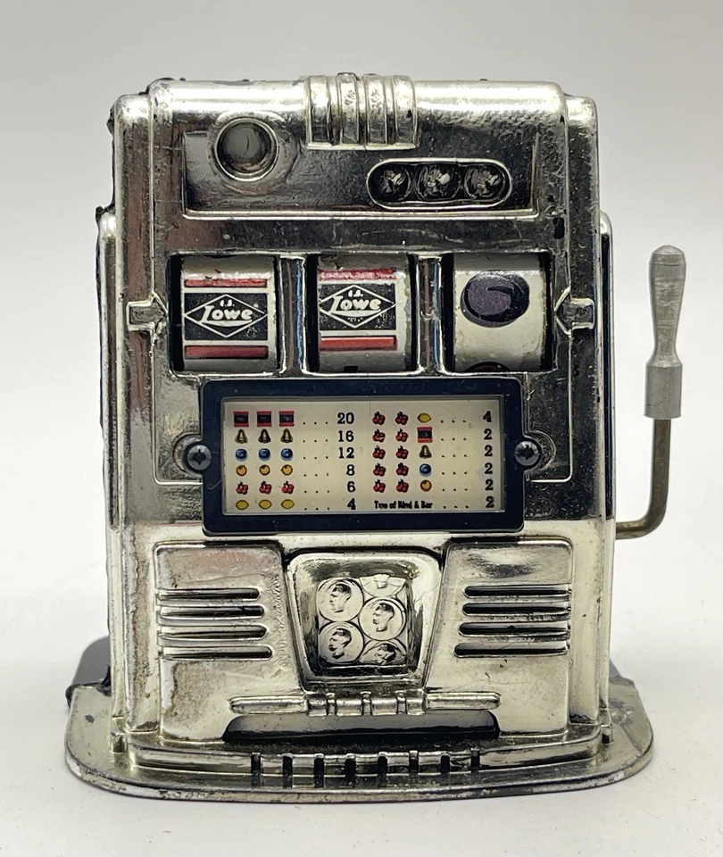 Vintage Little Bandit Slot Machine No.25 Toy By E. S. Lowe Inc. New York w Box - Image 2 of 4