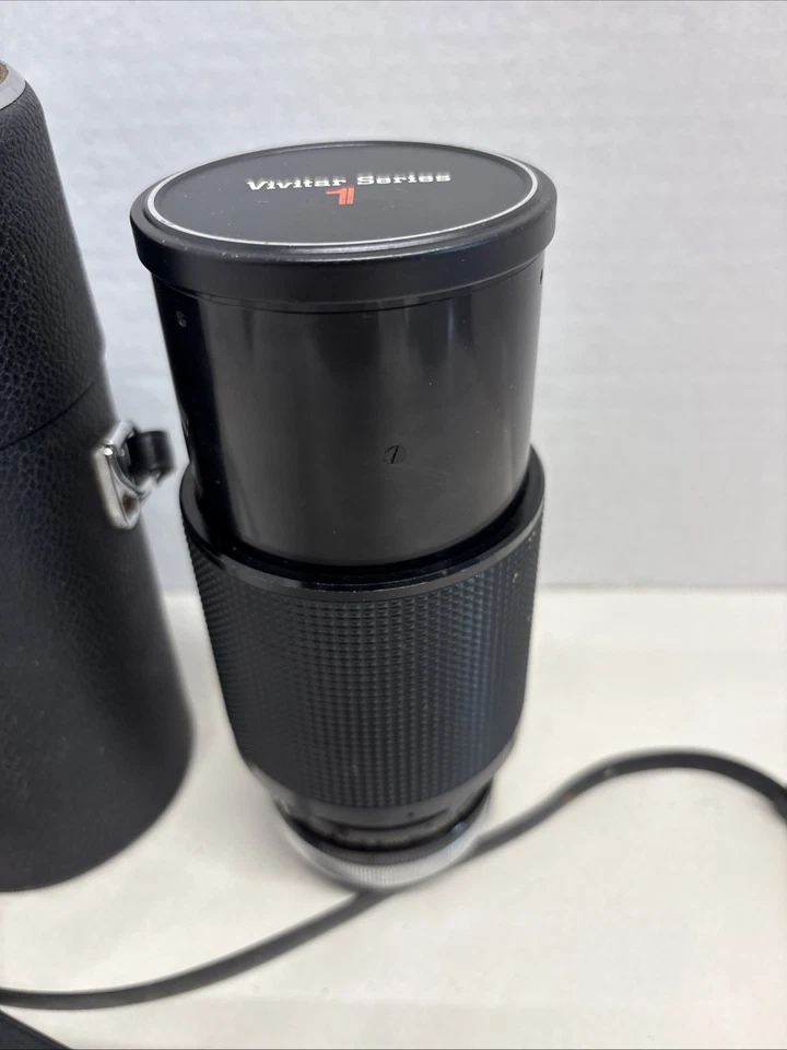 Vintage Vivitar Series 1 Macro Focusing Auto Zoom Lens 70-210mm 1:35 with Case - Image 2 of 4