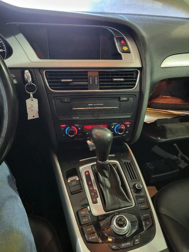 Cuello de llenado de combustible A4 AUDI 2010 2116160 Foto 3 de 4