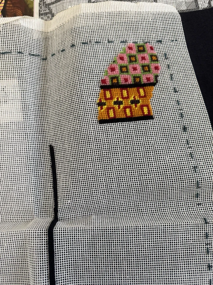 Kit de almohada o juguete vintage de retazos para gato Bucilla 4471 arte popular atigrado a punta de aguja Foto 4 de 4