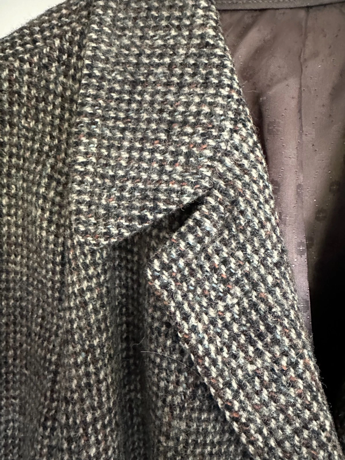 Vintage Men's Harris Tweed Overcoat. L/XL image 5