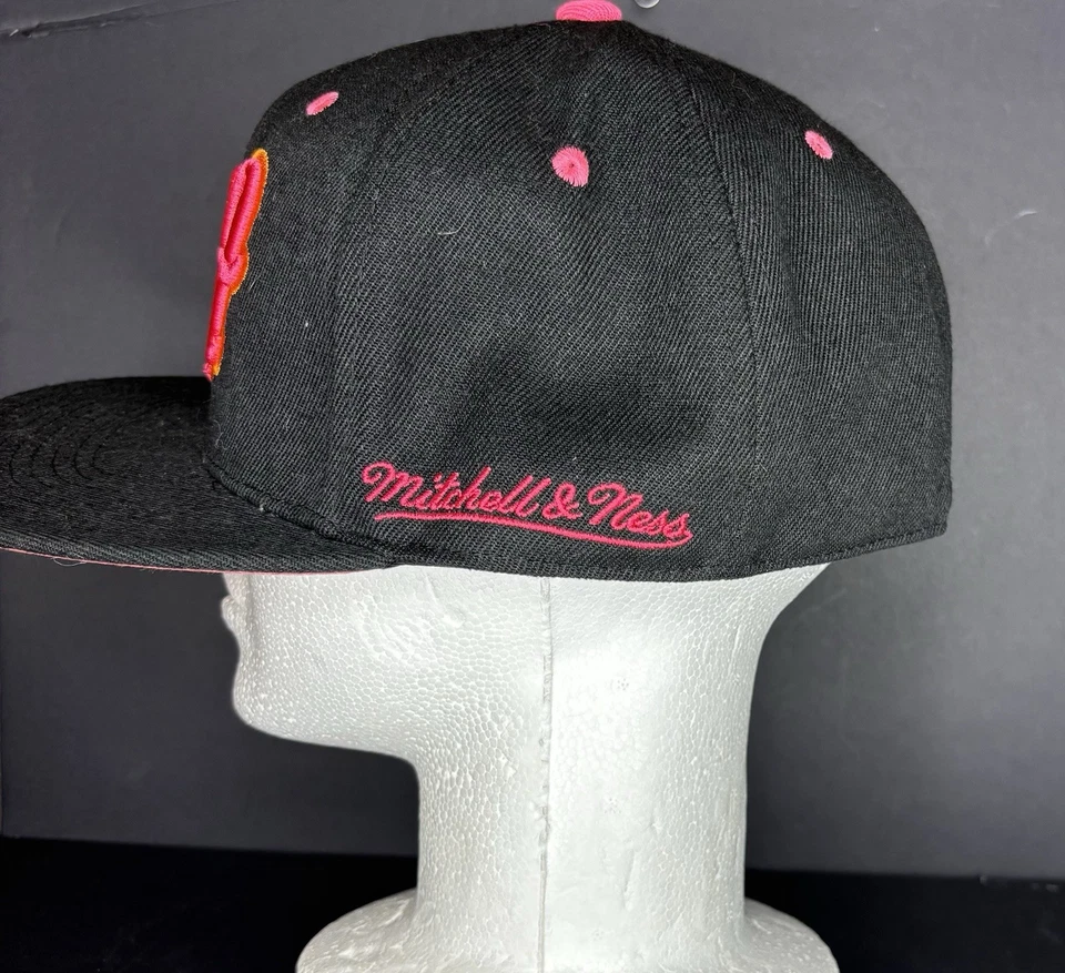 Boné ajustado masculino Mitchell & Ness Dynasty tamanho. 8 NBA LA Lakers 35th Anniv. 1994-95 - Imagem 4 de 4