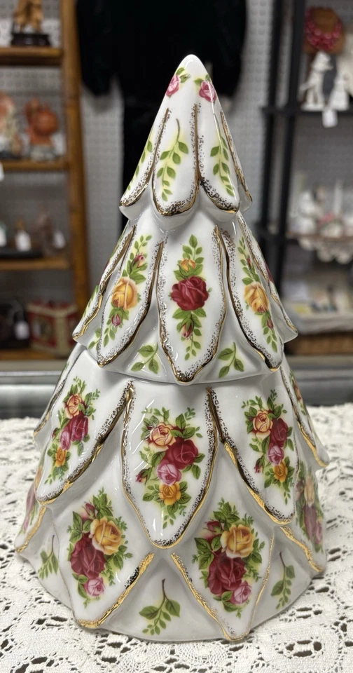 Royal Albert Bone China Cookie jar Christmas Tree shaped Old Country Roses NEW - Image 2 of 4