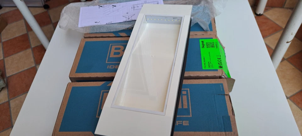 Lampade Led Emergenza Beghelli 11W 8ORE da incasso o esterno Stile 14 led - Immagine 3 di 4