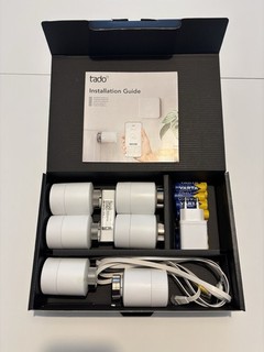 tado° Smartes Heizkörper Thermostat Starter Kit V3 mit Bridge und 6 Thermostate