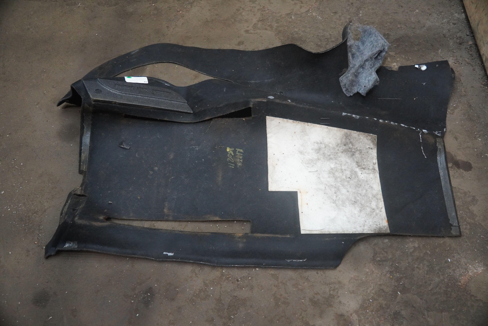 Right Passenger Floor Carpet Rug Mat 14NA238CP McLaren 720S Spider 2020 *Note*