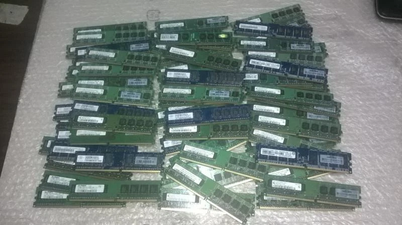 Stock Ram 2 Gb PC2-5300 ( Moduli 4 x 512Mb ) PC2-5300U DDR2-667 non-ECC - Immagine 3 di 3