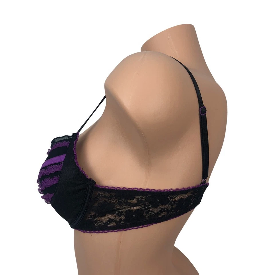 Sujetador Native Intimates acolchado push up Demi Balconette 36C con volantes morado negro Foto 4 de 4