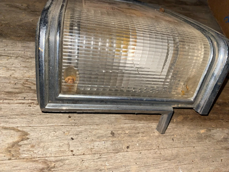 1975–1977? Lâmpada de canto Dodge Royal Monaco luz de seta lado do motorista LH - Imagem 2 de 4