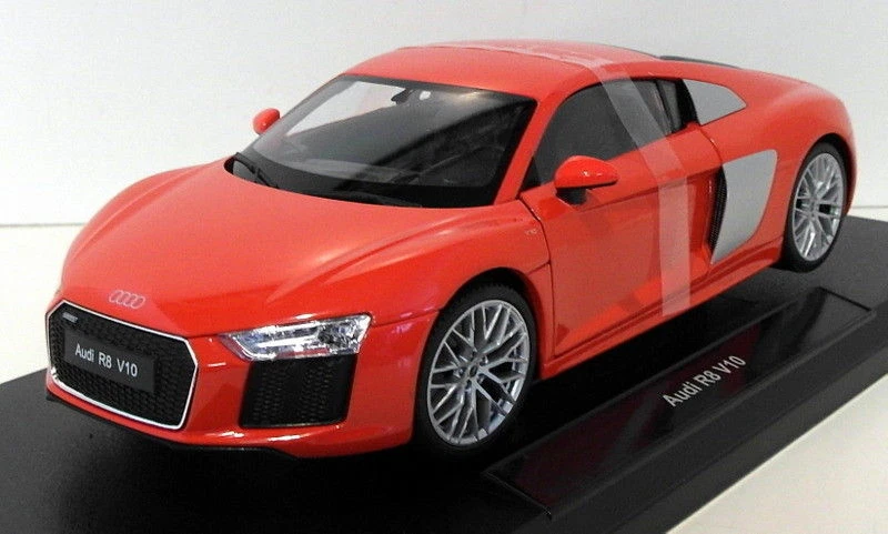 Welly 1/18 Scale Diecast 18052W - Audi R8 V10 - Red - Image 2 of 4