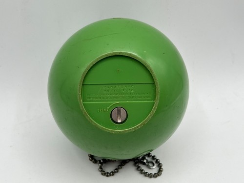 Vintage Panasonic R-70 Panapet Green Ball AM Transistor Radio w/ Chain - Works - Picture 7 of 13