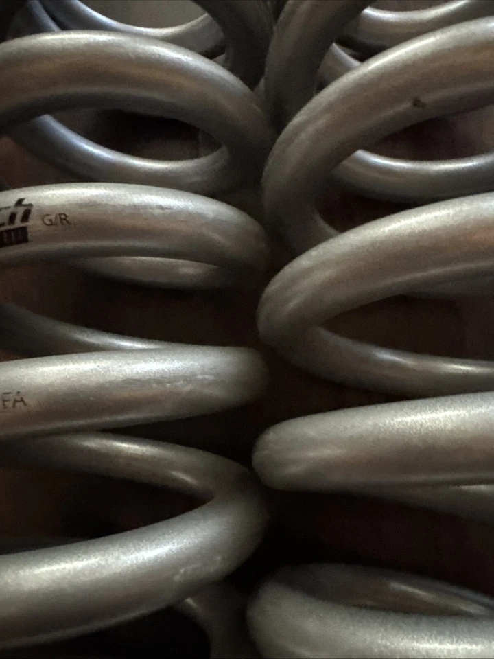 Kit de muelles helicoidales elevados delanteros plateados para camioneta Eibach Pro para Toyota Tacoma 2016+ Foto 3 de 4