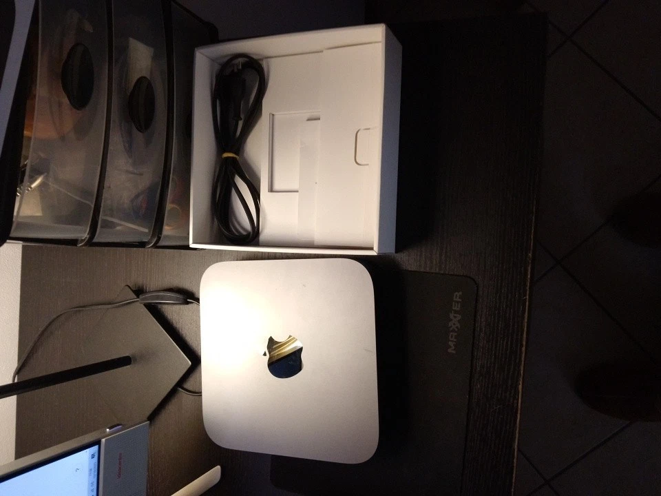 Apple Mac Mini (512GB SSD, Intel Core i5 8a Gen., 3,00 GHz, 8GB) Grigio -... - Immagine 3 di 3