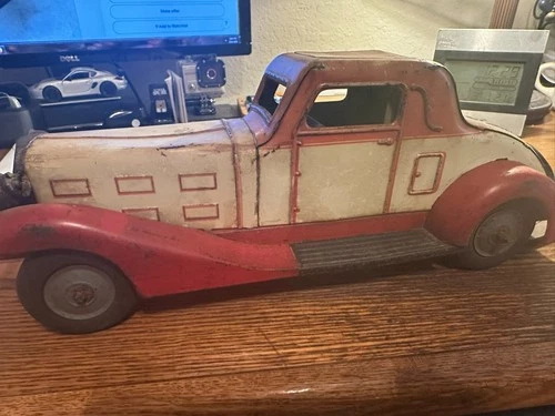 ANTIQUE MARX WIND UP PRESSED STEEL  CAR - 14 1/2 INCHES