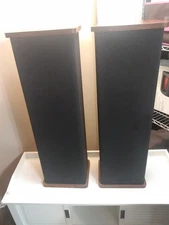 DCM QED-1a Speakers. VINTAGE SPEAKERS. SEQUENTIAL SERIAL #s.