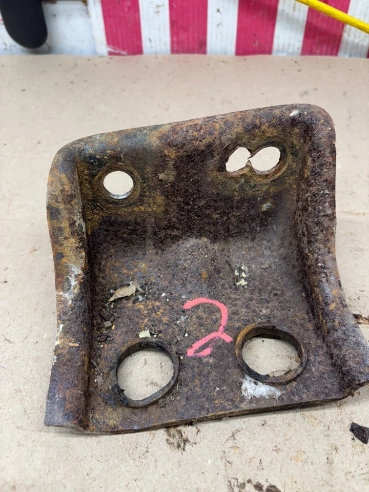 Chevrolet K10 K20 K30 1967 1972 camión transmisión caja de transferencia soporte de montaje #2 Foto 4 de 4