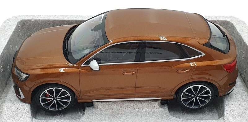 Minichamps 1/18 Scale 155 018104 Audi RS Q3 Sportback 2019 - Met Brown - Image 4 of 4