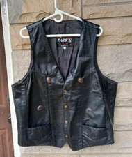 Park V Black Leather Snap Down Concho Large Biker Motorcycle Vest