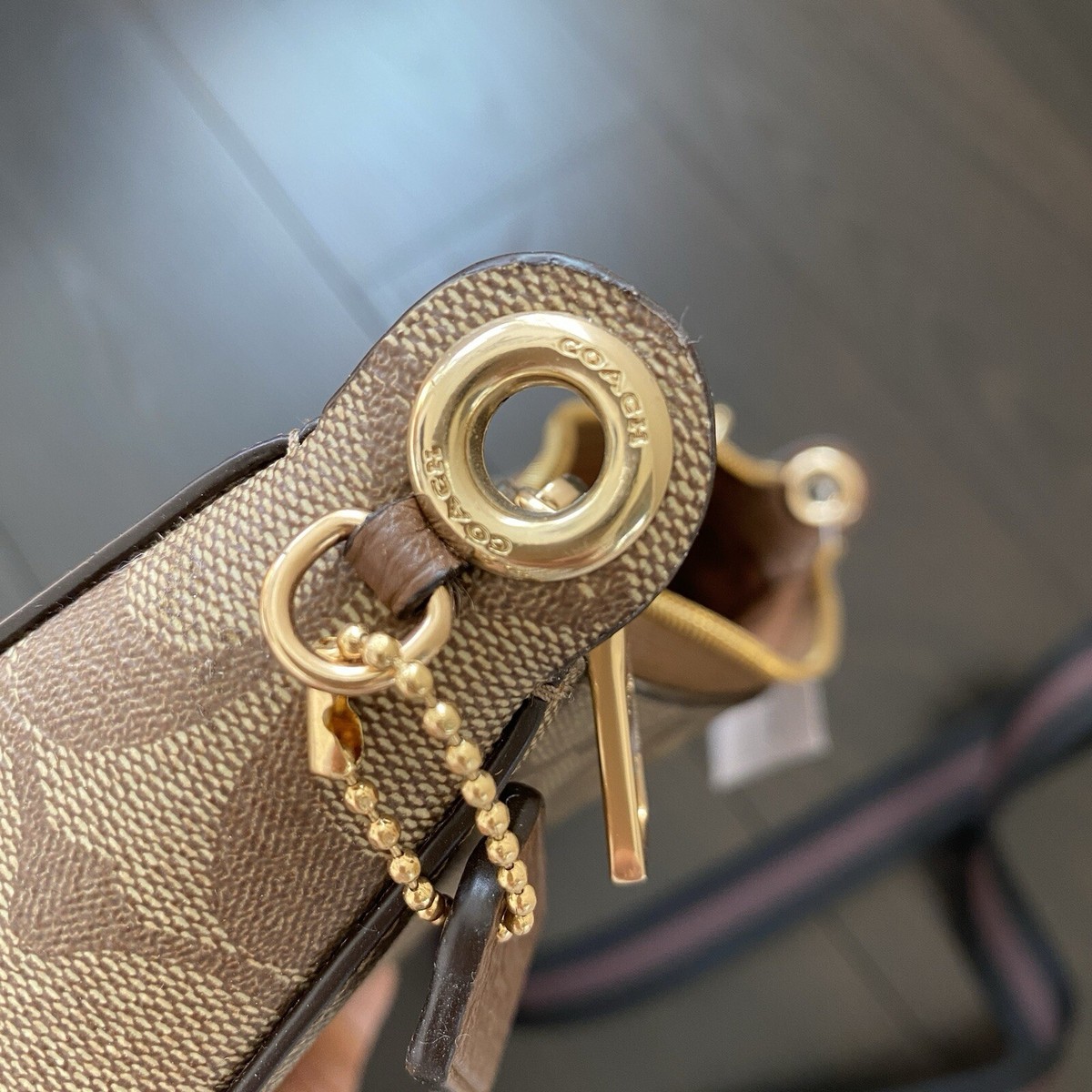 Coach★Jes Baguette C7264 ショルダーバッグ COACH® Outlet | Jes Baguette In Signature Canvas