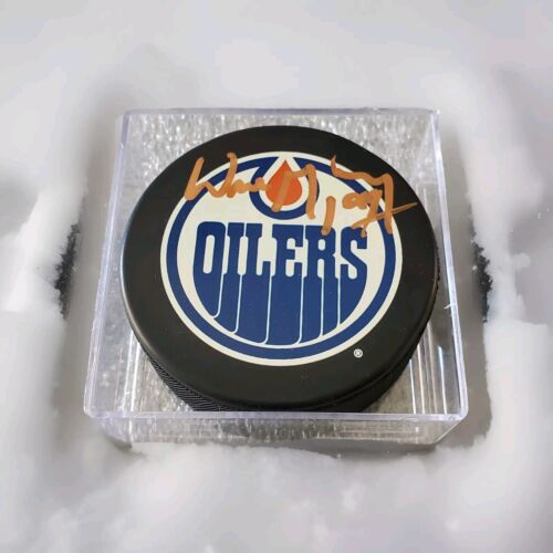 WAYNE GRETZKY AUTOGRAPHED SIGNED LICENSED EDMONTON OILERS NHL PUCK NO COA RARE - Picture 3 of 5