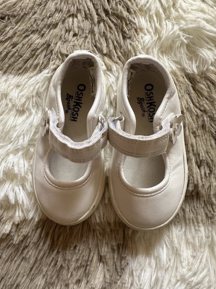 Vintage Oshkosh White Mary Jane’s Toddler Size 5c Floral Shoes With Strap - Image 2 of 2
