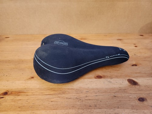 Serfas Deep Groove Design Gel Saddle