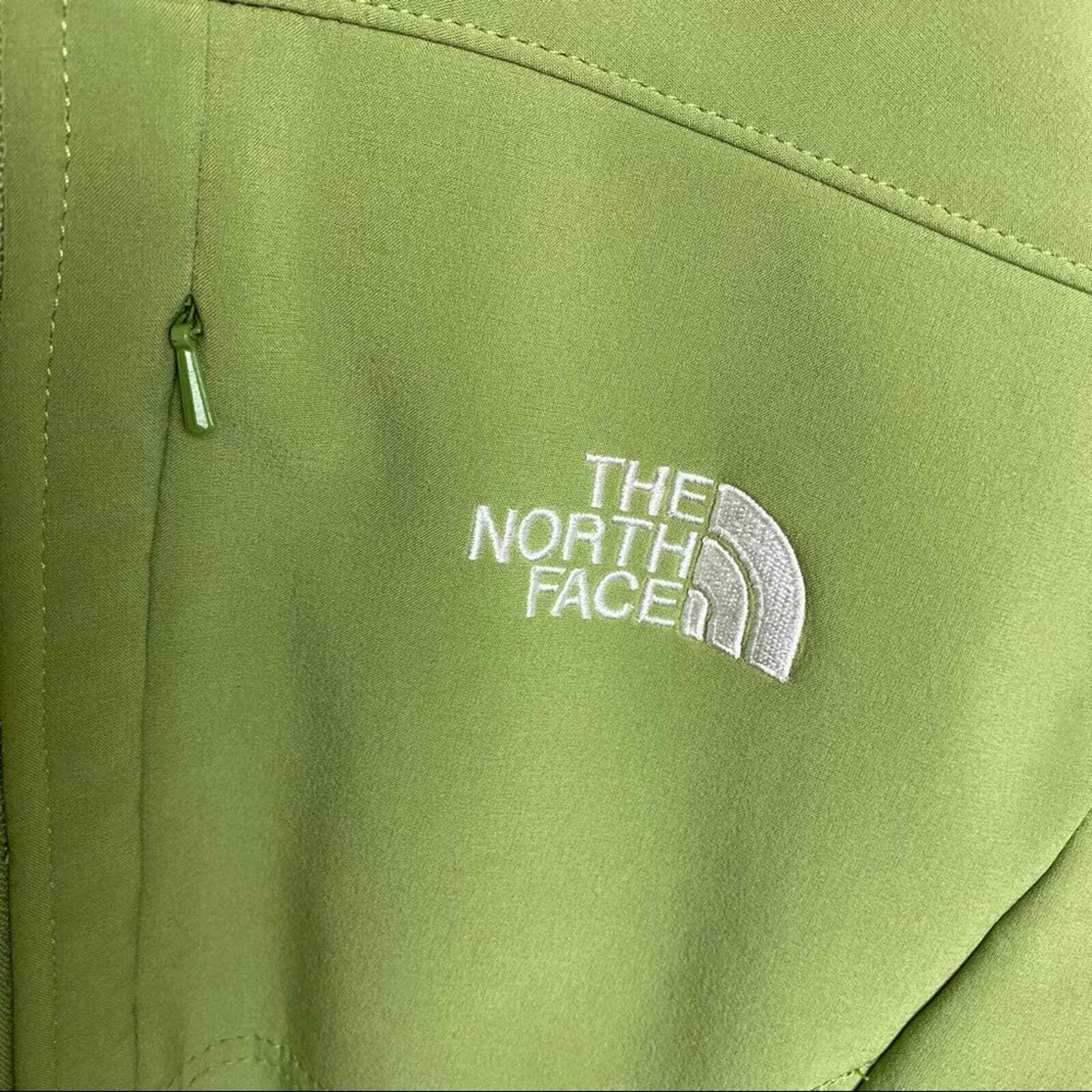 North Face Soft Shell Green Jacket - image 5