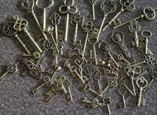 60 Antique Bronze Vintage Skeleton Keys DIY JEWELRY MANY SHAPES  SIZES  NEW
