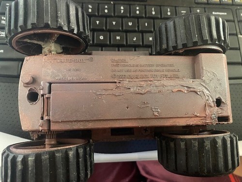 BLUE BOX 1983 MONSTER TRUCK BATTERY PARTS ONLY - Picture 3 of 3