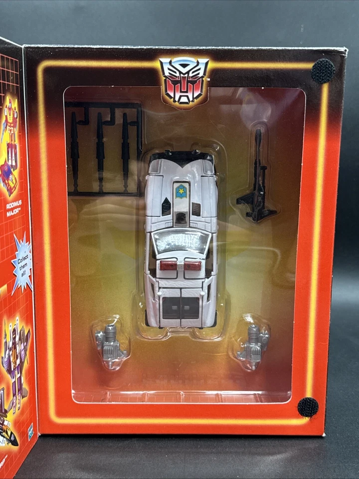 Look Transformers AUTOBOT PROWL Clásico Reedición Conmemorativa Serie IV 80681 Foto 3 de 4