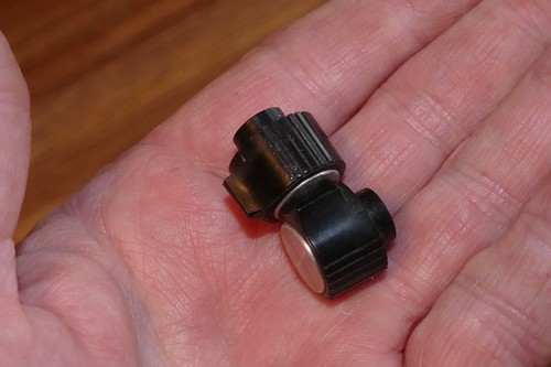Sony TC-142 Cassette Deck Parts - Volume & Tone Knobs - Picture 3 of 6
