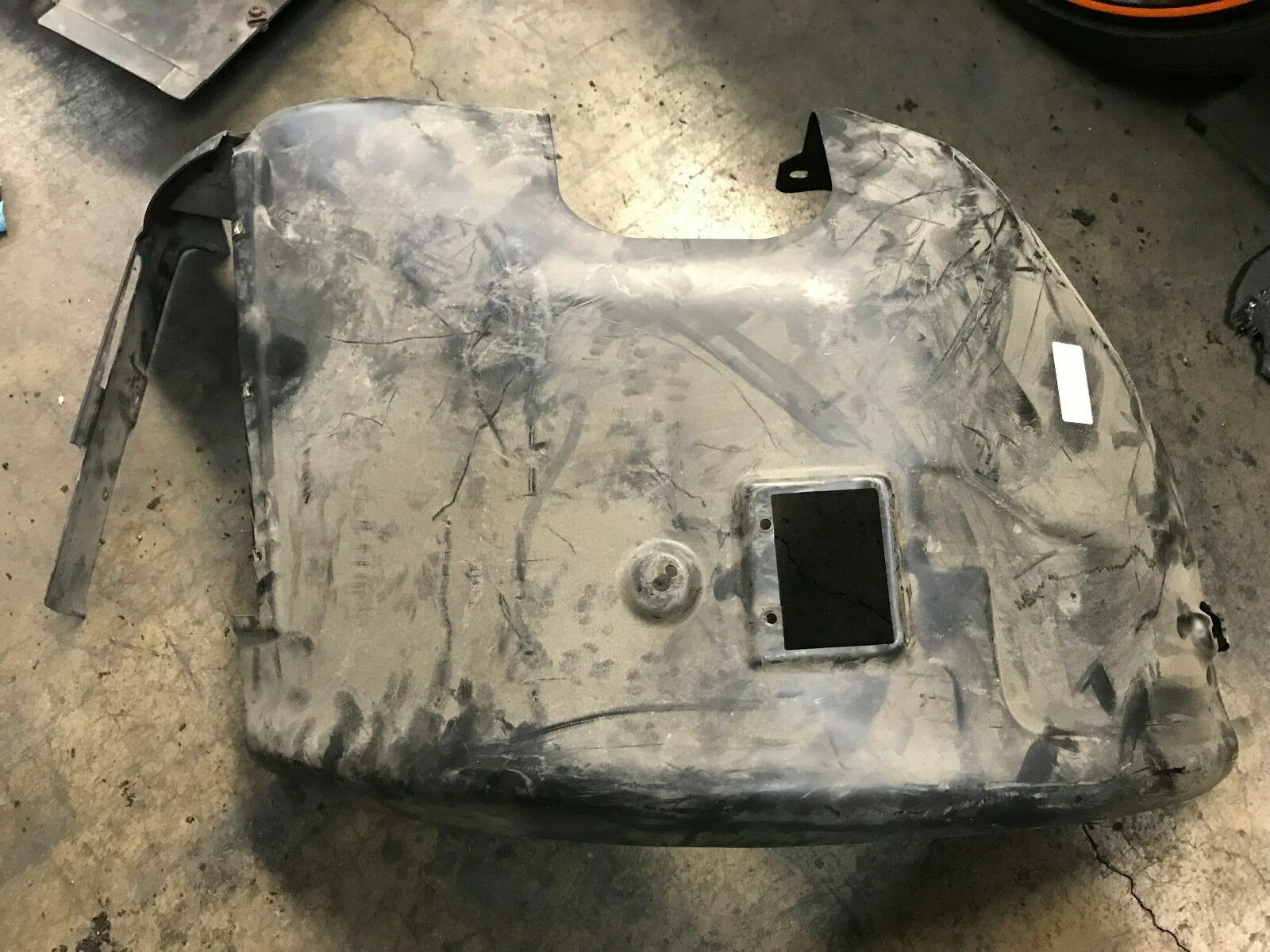 LAMBORGHINI MURCIELAGO LP640 FRONT LEFT WHEEL HOUSE LINER OEM 410821177