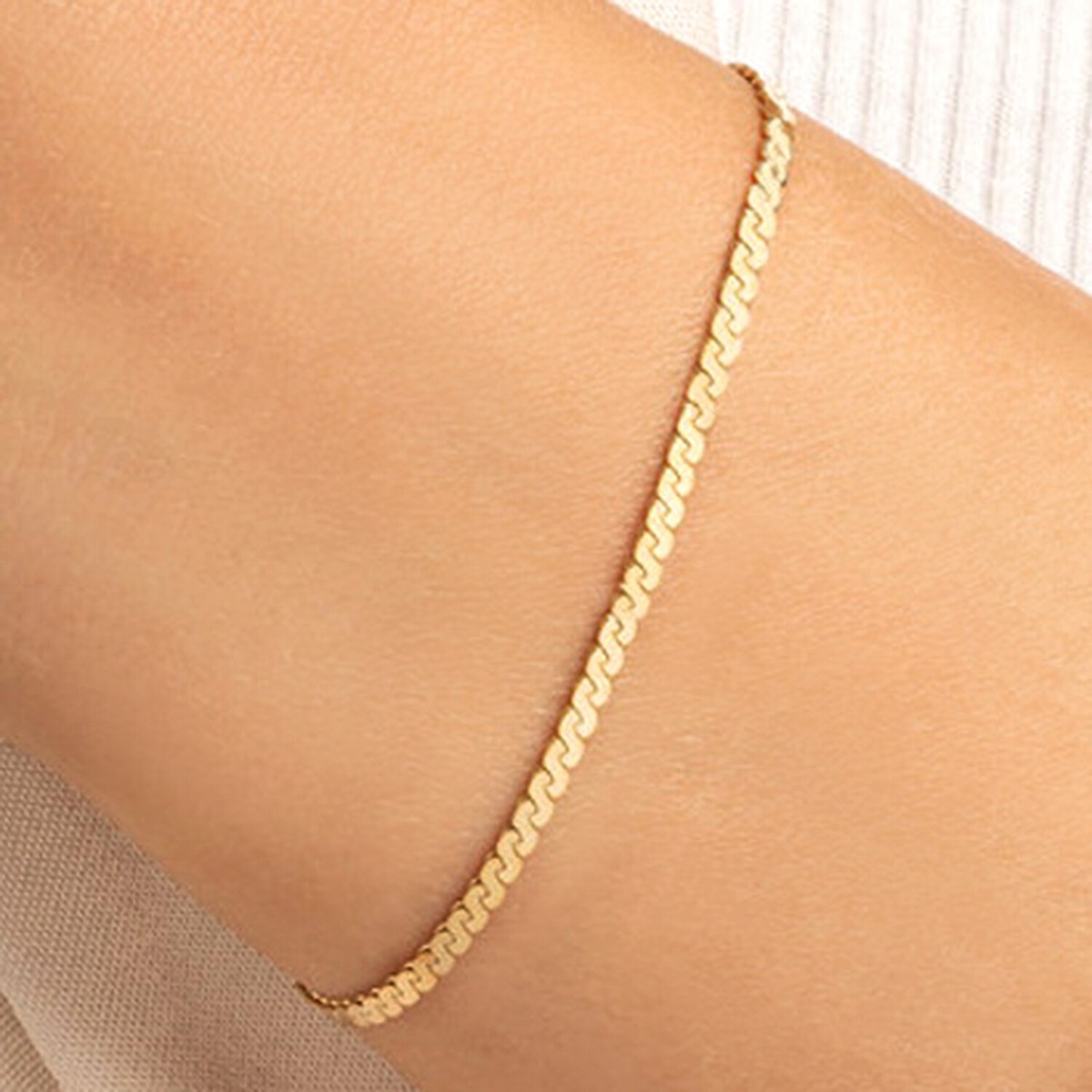 14K Yellow Gold 2mm Serpentine Bracelet (Solid Links)