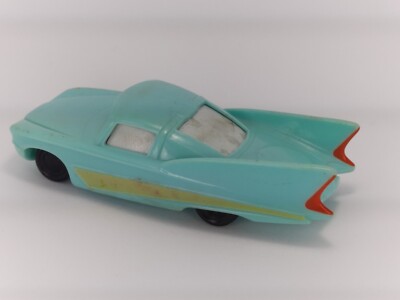 DISNEY CARS FLO PULL BACK & GO PLASTIC 4 Inch Toy Car Used/Loose