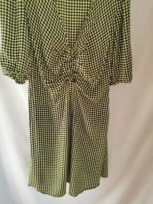 New Look Ladies Dress V Neck Half Sleeves Floaty Yellow/black