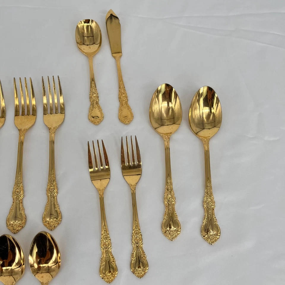 Home Concepts Stainless Gold-Plated Flatware Set of 17 Pieces - Image 4 of 4