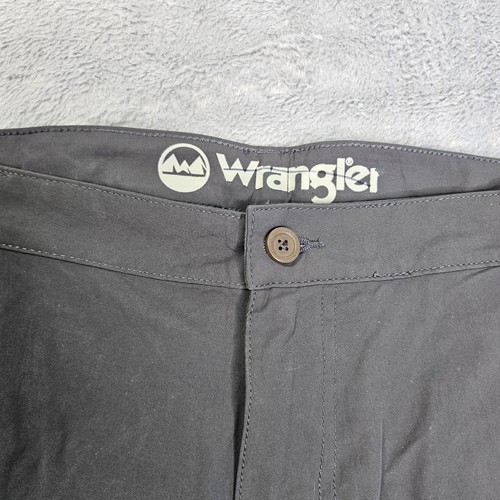 Wrangler Shorts Men's Gray Waist 36 Performance Flat Front Polyester - Picture 4 of 16