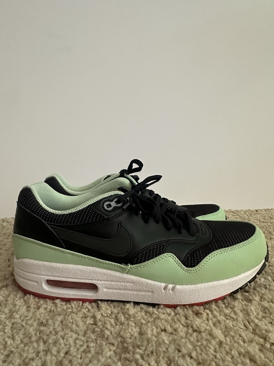 air max 1 fb yeezy