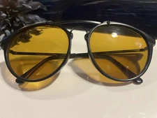 Eagle Eyes aviator Style Sunglasses Polarized Trilenium Lenses With Case VIntage