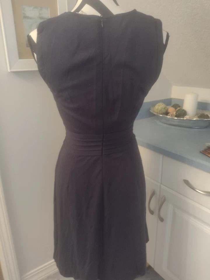 Vestido Great 41 Hawthorn Sin Mangas Ajuste y Acampanado Azul Oscuro Talla MEDIANO Foto 3 de 3