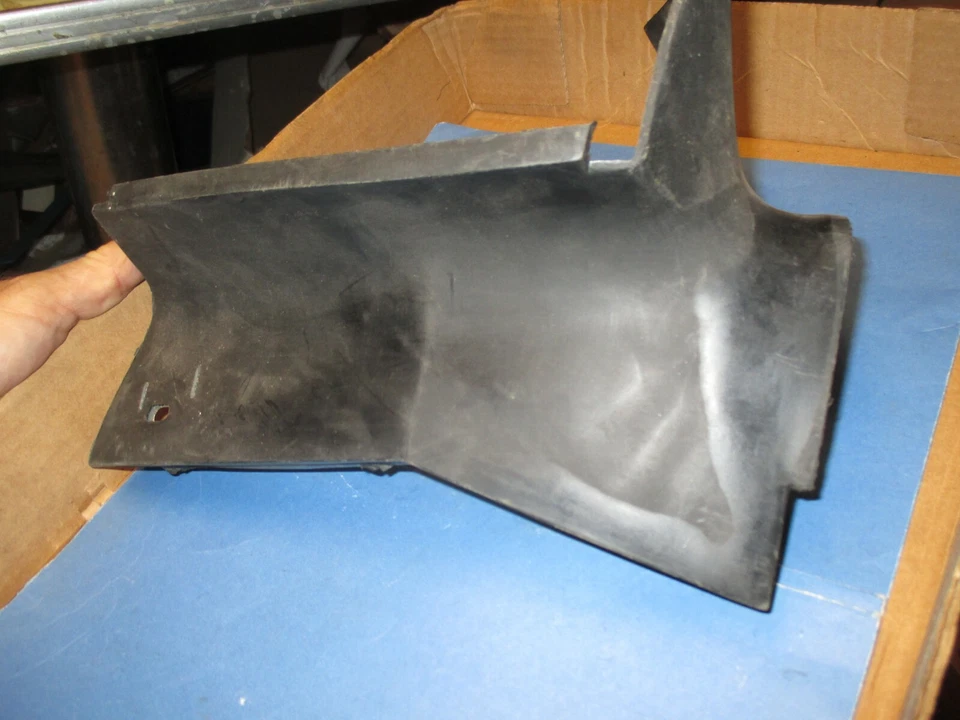 Relleno de parachoques trasero n.o.s. 1977 Chrysler Lebaron+Dodge Diplomat MLDS 2 PUERTAS CPE 40152 Foto 2 de 3
