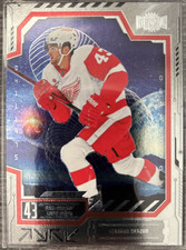 2025-26 Skybox Metal Universe Carter Mazur - Detroit Red Wings #135 Rookie RC
